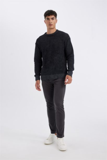 Relax Fit Crew Neck Textured Knitted Pullover