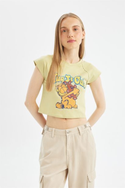 تيشيرت نص كم سليم فيت مطبوع من غارفيلد