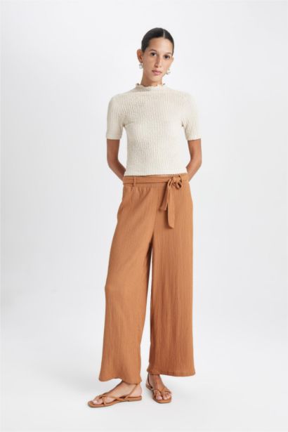 بنطلون كابري كولوت فيت برجل واسع