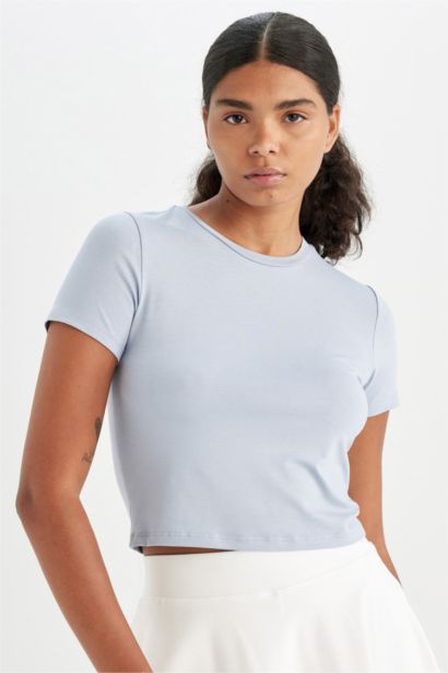 T-shirt Crop de sport à col rond et manches courtes de DeFacto Fit
