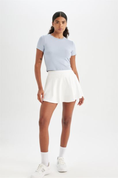 T-shirt Crop de sport à col rond et manches courtes de DeFacto Fit