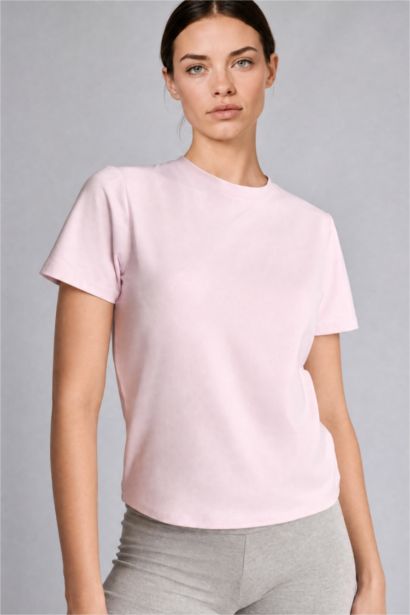 Standard Fit Short Sleeve T-Shirt