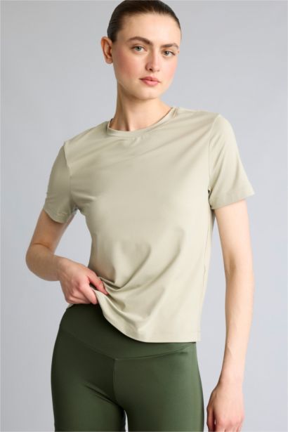 Standard Fit Short Sleeve T-Shirt