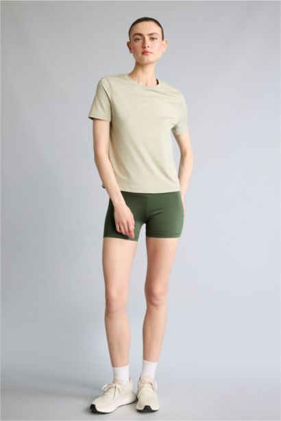 Standard Fit Short Sleeve T-Shirt