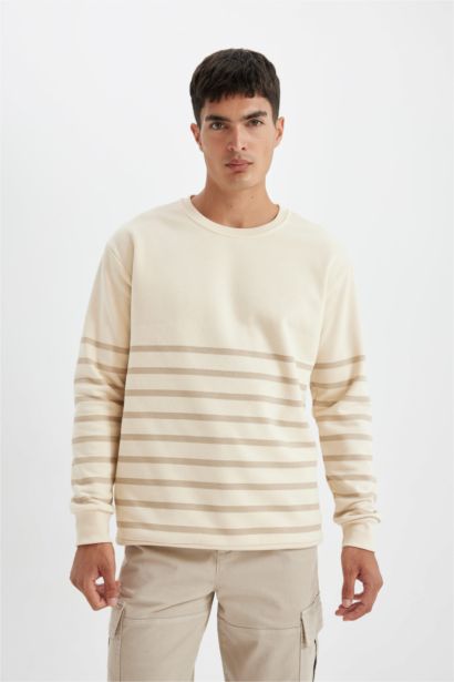 Comfort Fit Crew Neck Thick Fabric Sweatshirt