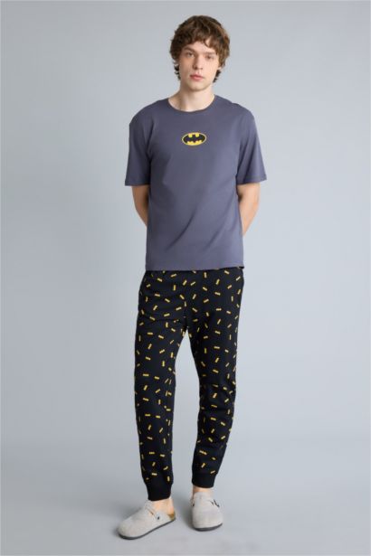 سيت قصة عادية نص كم من باتمان - قطعتين