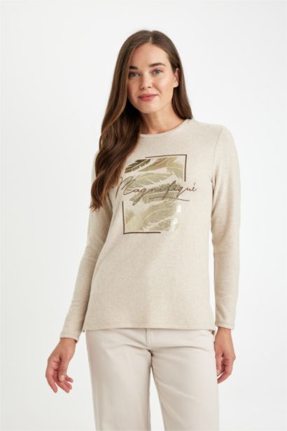 تيشيرت كم طويل قصة مريحة برقبة مستديرة