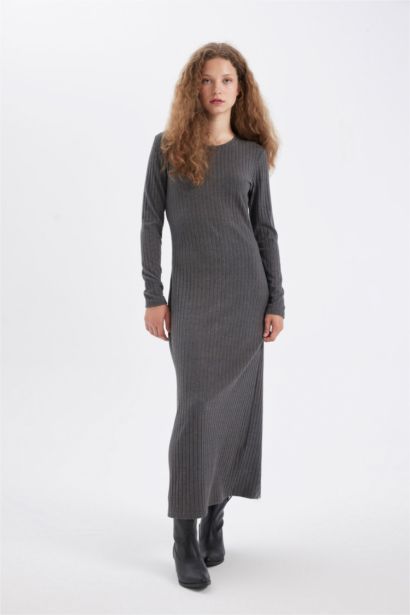 فستان طويل ردن طويل بوديكون بياخة مستديرة