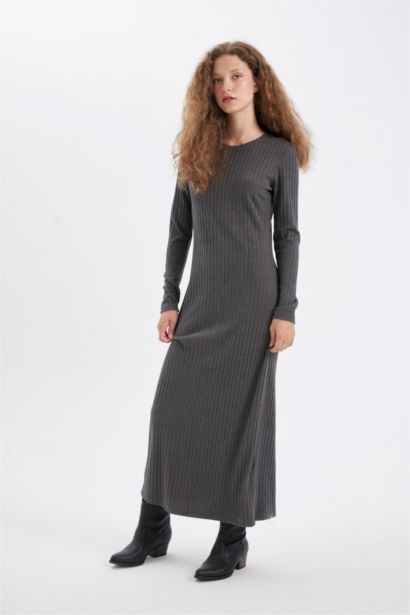 فستان طويل ردن طويل بوديكون بياخة مستديرة