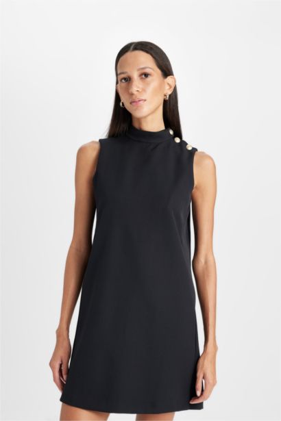 Yarım Balıkçı Yaka Basic Düz Düğmeli Kolsuz Mini Siyah Elbise