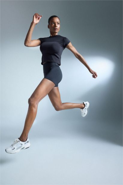 ليجن قصير رياضي اسود من DeFactoFit