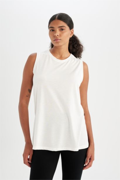 Long Fit Crew Neck Sleeveless Tank Top