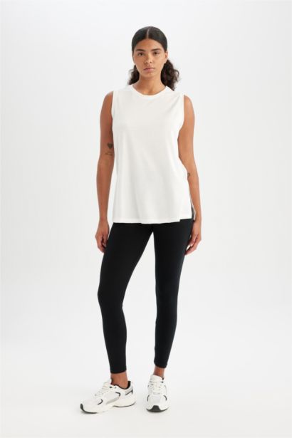 Long Fit Crew Neck Sleeveless Tank Top