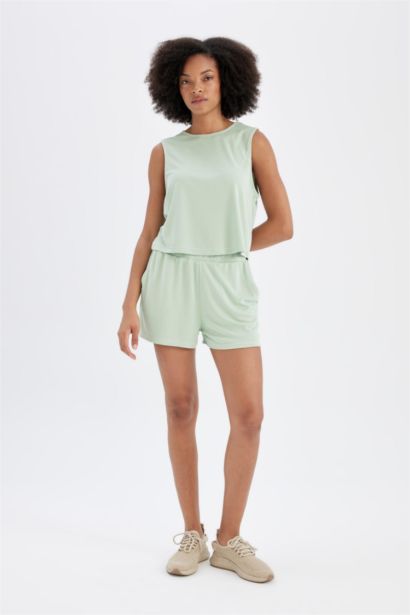 شورت رياضي قصير أخضر من DeFactoFit