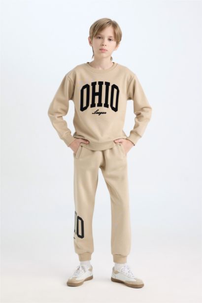 سويت شيرت اولادي تقيل قصة عادية بياقة مستديرة