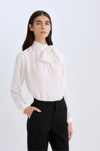 بلوزة بيزك سادة ابيض قصة عادية ردن طويل