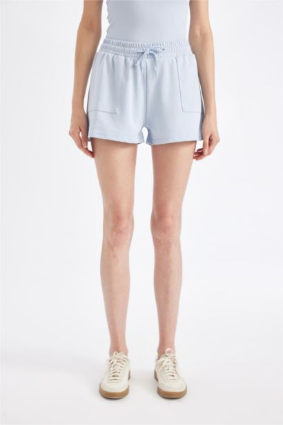 شورت برمودا سادة قصة عادية