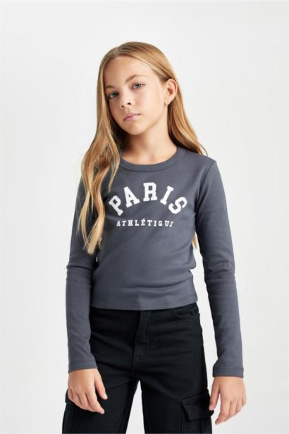 تيشيرت كروب بناتي كم طويل مضلع بطبعة شعار برقبة مستديرة - قطعتين