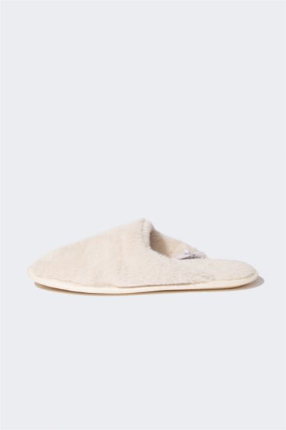 Kadın Düz Taban Pelüş Ev Terliği