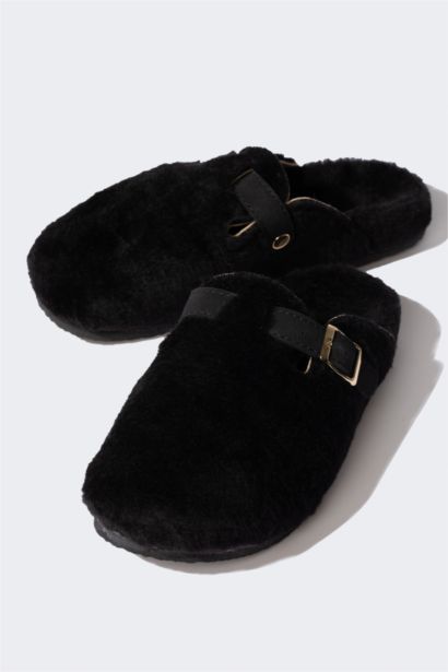 Kadın Düz Taban Toka Detaylı Ev Terliği