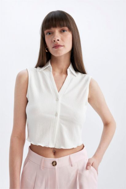 Slim Fit V-Neck Sleeveless Blouse