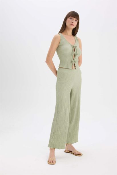 Slim Fit V Neck Tie Sleeveless Blouse