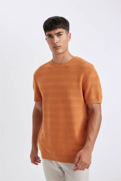 Standard Fit Crew Neck Knitwear T-Shirt