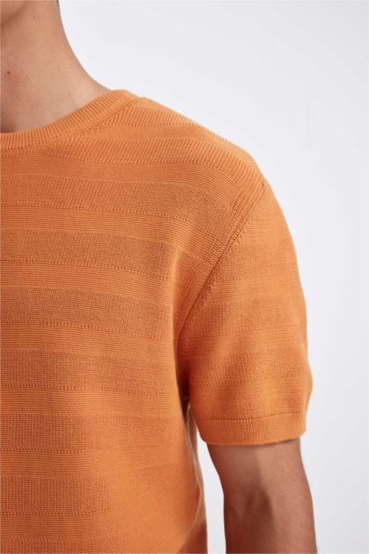 Standard Fit Crew Neck Knitwear T-Shirt