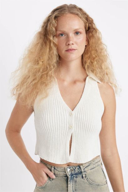 Slim Fit Polo Collar Vest