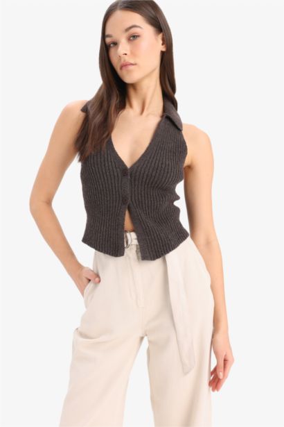 Slim Fit Polo Collar Vest