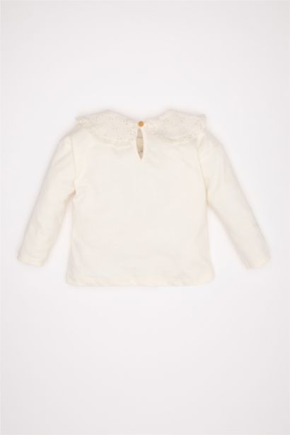 تيشيرت سامبل سادة كم طويل قصة عادية برقبة بالدانتيل