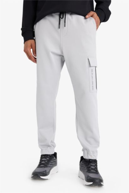 Standard Fit Jogger
