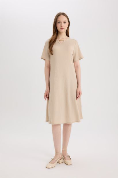 Regular Fit Open Neck Basic Crepe Midi Dress