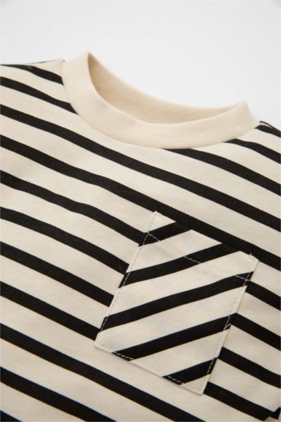 تيشيرت مخطط ولادي كم طويل قصة عادية