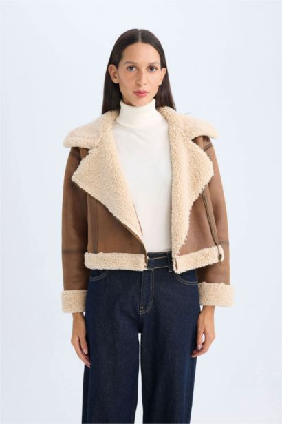 Kruvaze Yaka Fermuarlı Cepli Mevsimlik Pelüş Astarlı Ceket Mont