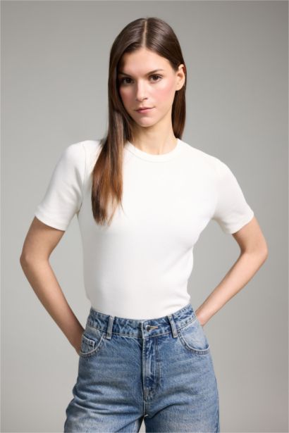 Slim Fit Crew Neck Basic Ribbed T-Shirt