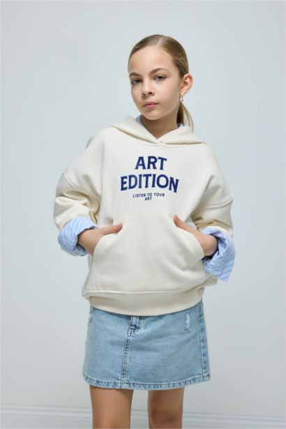 Oversize Geniş Kalıp Kapüşonlu Baskılı İçi Yumuşak Tüylü Sweatshirt Kız Çocuk