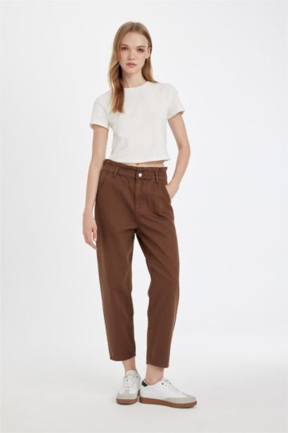 بنطلون جينز بيبرباج بخصر عالي ورجل عادية