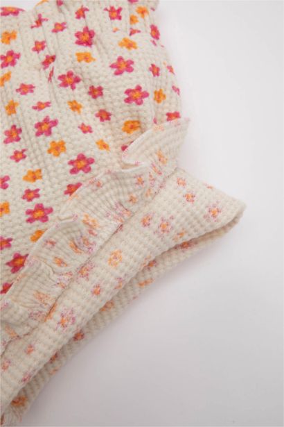 شورت فلورال وافل بيبي قصة عادية