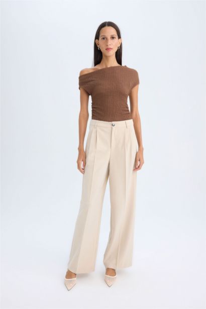 Slım Fıt Tek Omuzlu Bürümcük Kısa Kollu Tişört