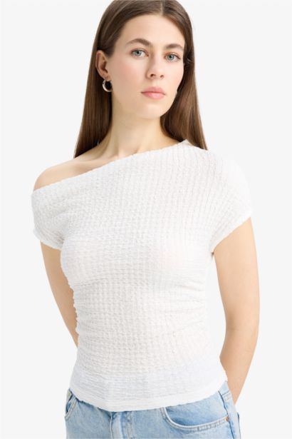 Slim Fit Single Shoulder Crepe Short Sleeve T-Shirt