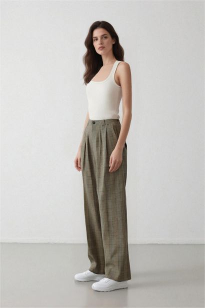 Wide Leg Checkered High Waist Standard Length Trousers