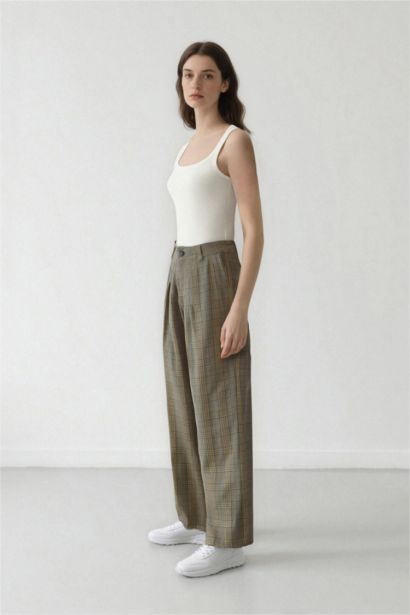 Wide Leg Checkered High Waist Standard Length Trousers