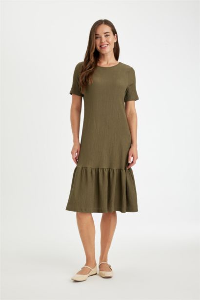 فستان ميدي واسع نص كم بياقة مستديرة