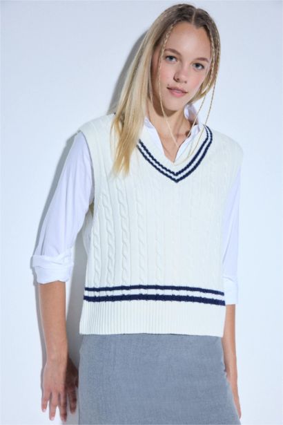 Regular Fit V Neck Patterned Knit Pullover