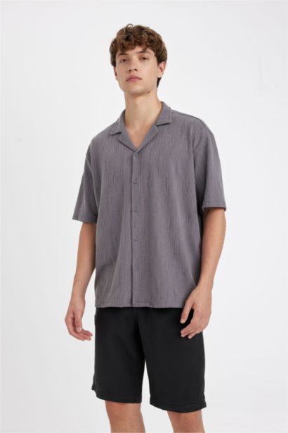 Regular Fit Resort Collar Short Sleeve Shirt