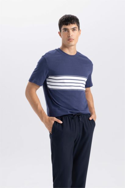 T-shirt en coton à col rond et coupe régulière