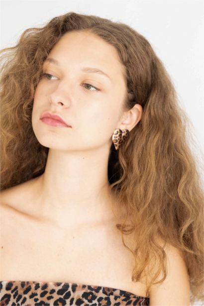 Woman Leopard Patterned Heart Earring