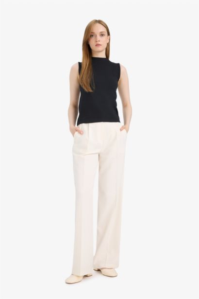 Bisiklet Yaka Kolsuz Atlet