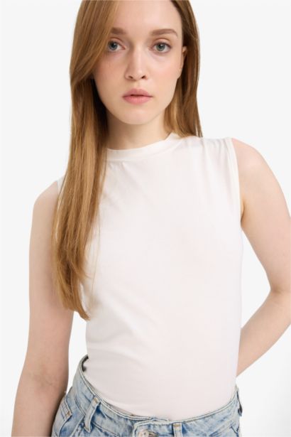 Crew Neck Sleeveless Basic T-Shirt Tunic